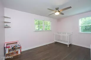 303 Hickory Dr, Chapel Hill, NC 27517 - Photo 11