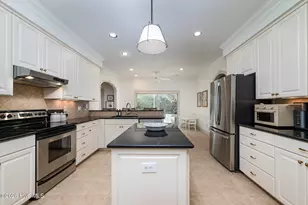 305 Taberna Cir, New Bern, NC 28562 - Photo 3