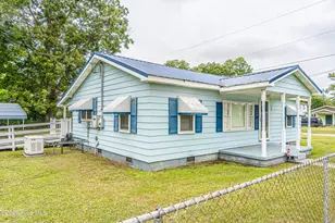 407 Ward St, Laurinburg, NC 28352 - Photo 1