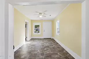 614 W 10th St, Washington, NC 27889 - Photo 9