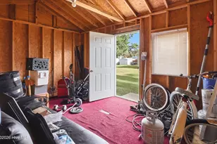 614 W 10th St, Washington, NC 27889 - Photo 23