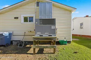 614 W 10th St, Washington, NC 27889 - Photo 21