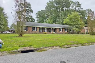 2211 Tanglewood Dr, Kinston, NC 28504 - Photo 1