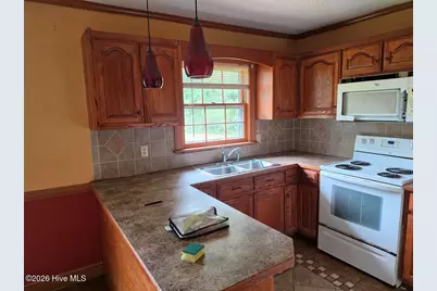 2211 Tanglewood Drive, Kinston, NC 28504 - Photo 7