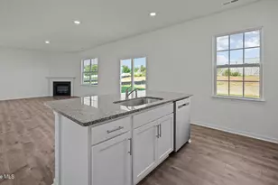 2709 Salisbury Ln W, Wilson, NC 27893 - Photo 7