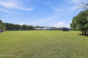 221 Cherry Blossom Dr, Richlands, NC 28574 - Photo 35