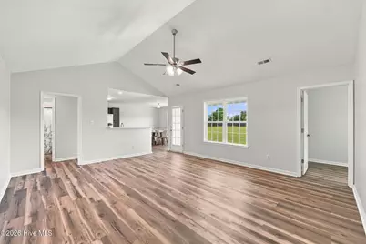 221 Cherry Blossom Drive, Richlands, NC 28574 - Photo 3