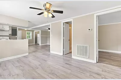 604 Calhoun Street, Clinton, NC 28328 - Photo 5