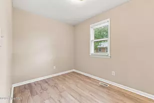 604 Calhoun St, Clinton, NC 28328 - Photo 27