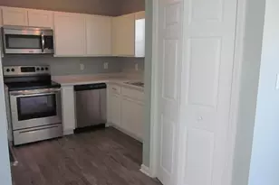 68 Crush Ct, Swansboro, NC 28584 - Photo 3
