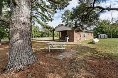 207 Thomas Street, Conway, NC 27820 - Photo 5