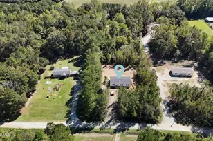 388 Mallard Roost Dr, Burgaw, NC 28425 - Photo 9