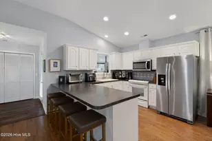 319 Smugglers Ct, Wilmington, NC 28405 - Photo 5