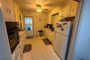 1014 W Main St, Williamston, NC 27892 - Photo 7