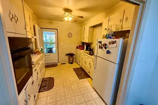 1014 W Main St, Williamston, NC 27892 - Photo 5