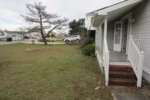 217 W Walker St, Kill Devil Hills, NC 27948 - Photo 15