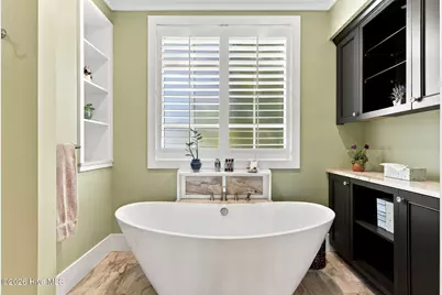 609 Neuse Harbour Boulevard, New Bern, NC 28560 - Photo 19