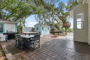 122 SE 2nd St, Oak Island, NC 28465 - Photo 27