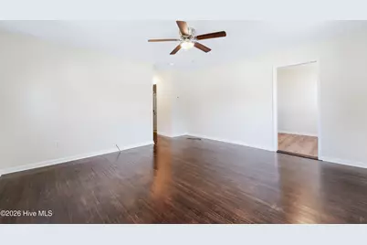 600 New River Drive, Jacksonville, NC 28540 - Photo 5