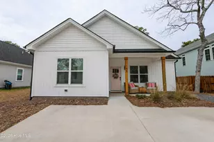 155 NE 13th St, Oak Island, NC 28465 - Photo 7