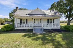 727 Share Cake Rd, Clinton, NC 28328 - Photo 1