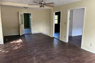 1427 Elma St, Spring Lake, NC 28390 - Photo 5