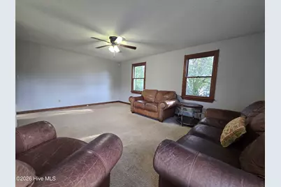 1124 Chestnut Drive, Elizabeth City, NC 27909 - Photo 3