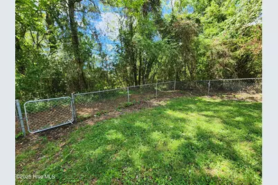 103 Hampton Court, Jacksonville, NC 28546 - Photo 19