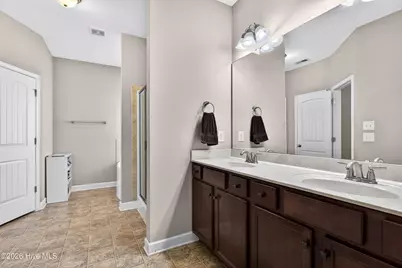 520 New Hanover Trail, Jacksonville, NC 28546 - Photo 23