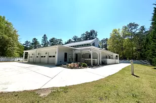921 Gilchrist St, Laurinburg, NC 28352 - Photo 5