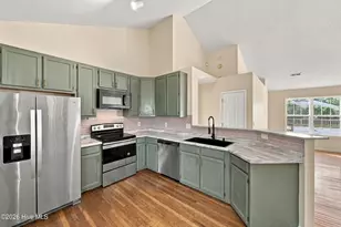 4704 Woods Edge Rd, Wilmington, NC 28409 - Photo 9