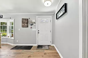 221 Oakwood Dr, New Bern, NC 28560 - Photo 3