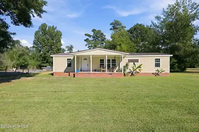 221 Oakwood Drive, New Bern, NC 28560 - Photo 1