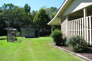 404 Roanoke Ave, Plymouth, NC 27962 - Photo 3