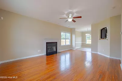 107 Sparrow Point Lane, Jacksonville, NC 28540 - Photo 7