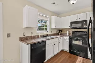 172 Ashbury Park Ln, Richlands, NC 28574 - Photo 9