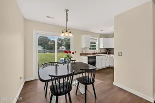 172 Ashbury Park Ln, Richlands, NC 28574 - Photo 7