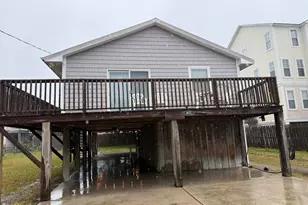 1402 Canal Dr, Carolina Beach, NC 28428 - Photo 1