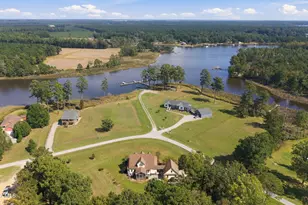 1052 N Creek Dr, Belhaven, NC 27810 - Photo 11