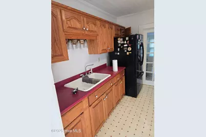 201 N Southerland Street, Mount Olive, NC 28365 - Photo 5