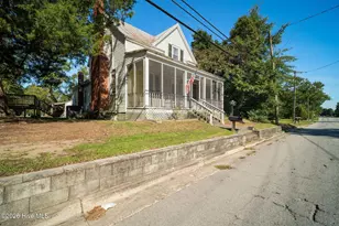 102 N Weber St, Trenton, NC 28585 - Photo 3