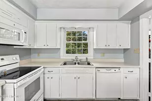 708 Hawthorne Rd, Trent Woods, NC 28562 - Photo 11