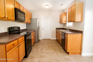 2946 Judge Manly Dr, New Bern, NC 28562 - Photo 9
