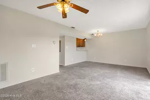 401 Kirkcaldy Ct, Fayetteville, NC 28314 - Photo 9