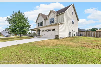 221 River Winding Road, Jacksonville, NC 28540 - Photo 3