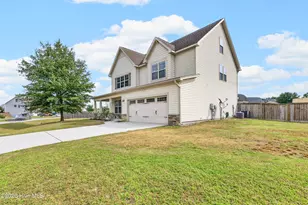 221 River Winding Rd, Jacksonville, NC 28540 - Photo 3
