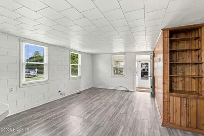 202 S Fourth Avenue, Kure Beach, NC 28449 - Photo 17