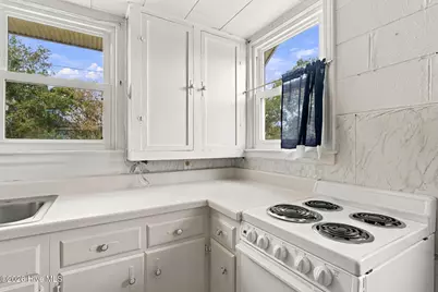 202 S Fourth Avenue, Kure Beach, NC 28449 - Photo 15