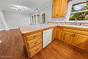 303 Midyette St, Oriental, NC 28571 - Photo 19