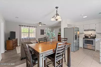 580 W Maine Avenue, Southern Pines, NC 28387 - Photo 5